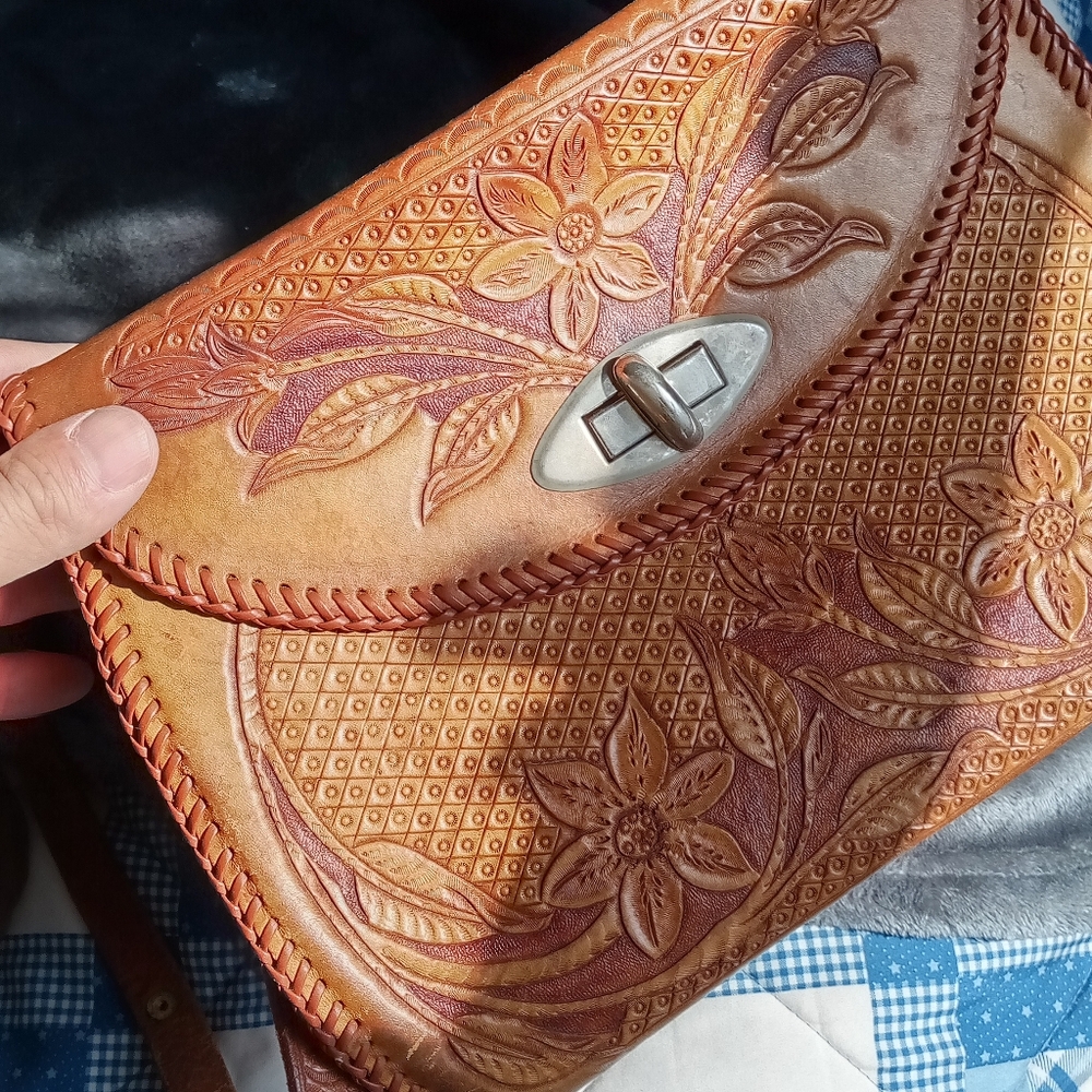Floral Embossed Leather Clutch antique leather vintage 12/8 inches thanks